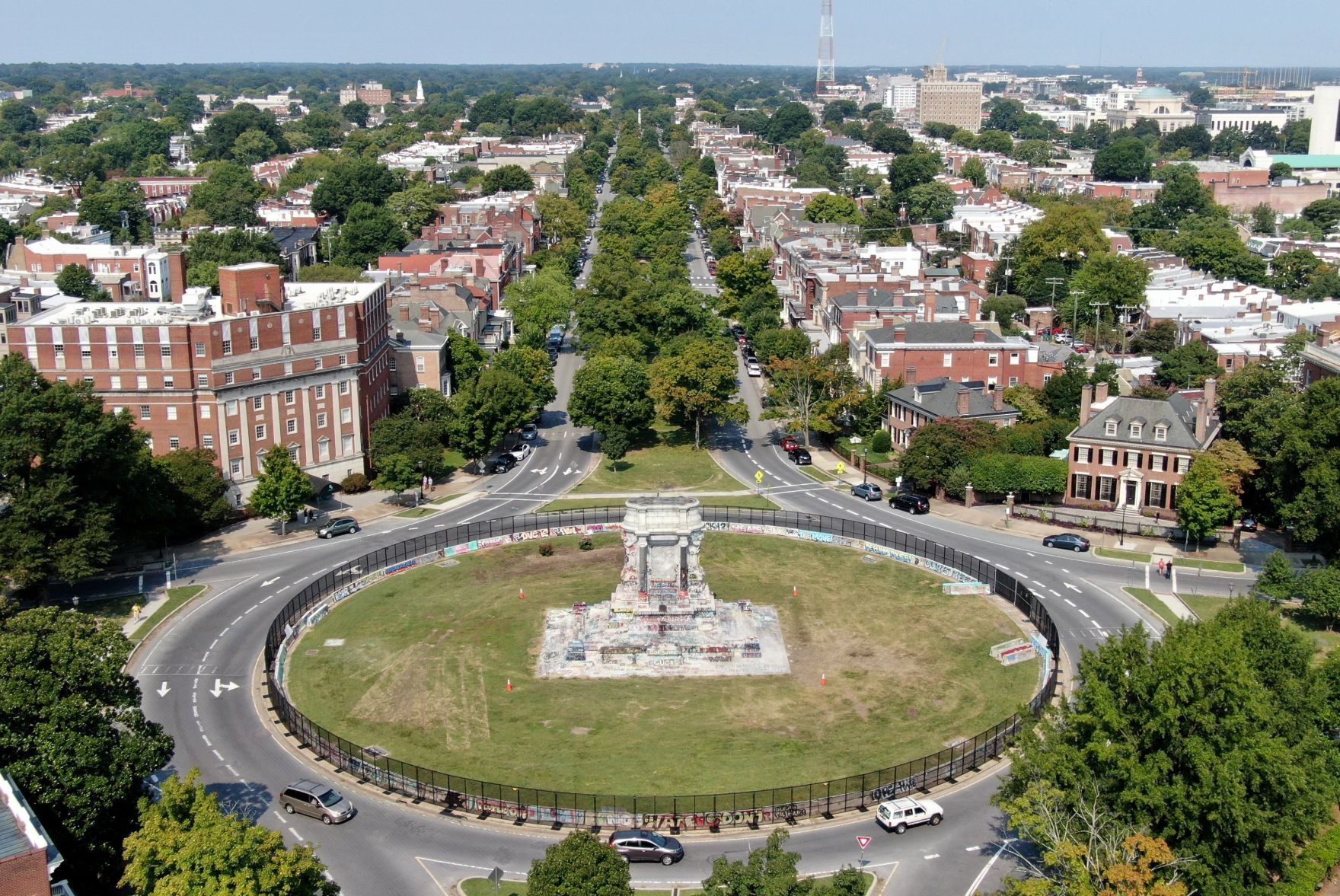 Monument Ave. without Robert E. Lee statue